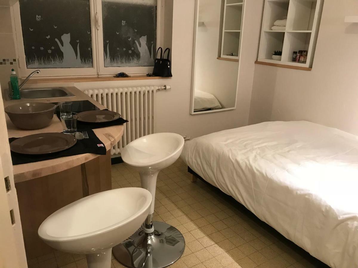 Studio 2 Pers En Vieille Ville Parking Gratuit - By La Source D'Orfee บูโลญ-ซูร์-แมร์ ภายนอก รูปภาพ